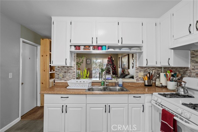 Detail Gallery Image 10 of 24 For 372 Red Cedar, Perris,  CA 92570 - 2 Beds | 2 Baths