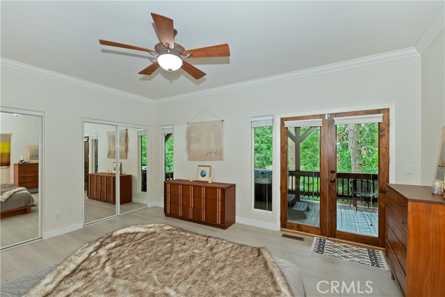 24586 Horst Drive, Crestline CA: https://media.crmls.org/medias/e34f10df-e931-49b7-86db-be77f9775c61.jpg