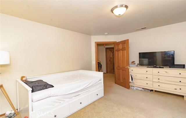 1300 Hidden Springs Drive, Corona CA: https://media.crmls.org/medias/e34f8a1f-57fc-4c67-b363-c23ef058a30b.jpg
