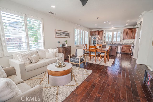 Detail Gallery Image 5 of 56 For 28267 N via Sonata Dr, Valencia,  CA 91354 - 3 Beds | 3 Baths