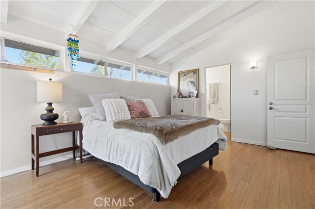 Detail Gallery Image 17 of 26 For 6141 Jumilla, Woodland Hills,  CA 91367 - 3 Beds | 2/1 Baths