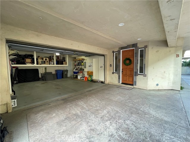 Driveway to garage
