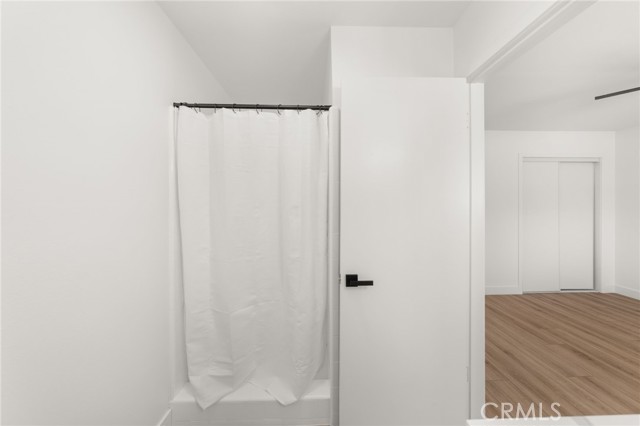 1644 Bradford Drive, Glendora CA: https://media.crmls.org/medias/e350a674-878a-4426-b5e2-ee8fbd25e67c.jpg