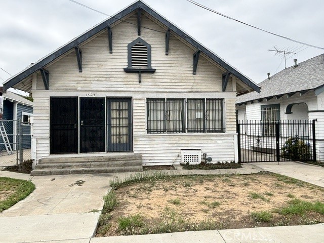 1524 W 22nd