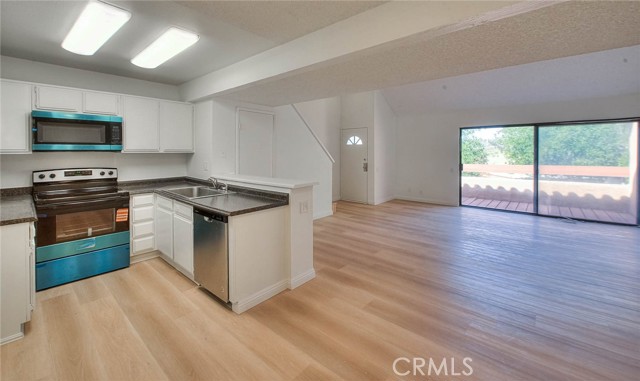 Detail Gallery Image 8 of 35 For 1480 W Edgehill #12,  San Bernardino,  CA 92405 - 3 Beds | 2 Baths