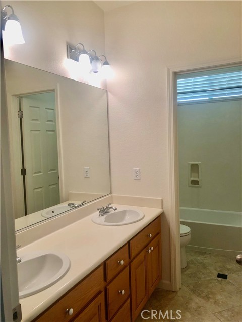 Detail Gallery Image 35 of 35 For 14510 Spyglass Cir, Chowchilla,  CA 93610 - 5 Beds | 3/1 Baths