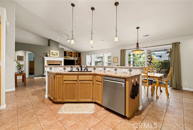 Detail Gallery Image 3 of 49 For 214 Windrose Ct, Chico,  CA 95973 - 3 Beds | 2 Baths