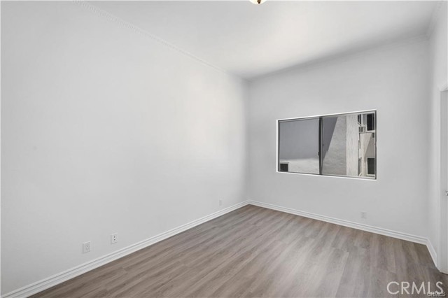 Detail Gallery Image 19 of 32 For 11954 Mayfield Ave #3,  Los Angeles,  CA 90049 - 2 Beds | 2/1 Baths