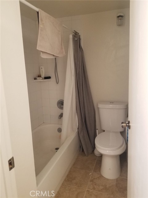 Detail Gallery Image 15 of 16 For 426 N Maryland Ave #103,  Glendale,  CA 91206 - 2 Beds | 2 Baths