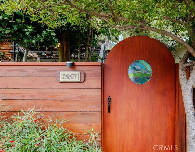Front Image Thumbnail for CRLG26102380