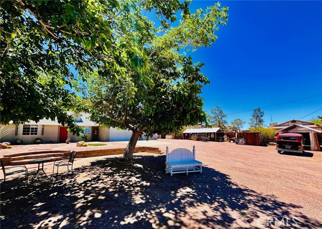 24212 Kansa Road, Apple Valley CA: https://media.crmls.org/medias/e3533399-a44f-43ca-9ab6-c28becc487fc.jpg