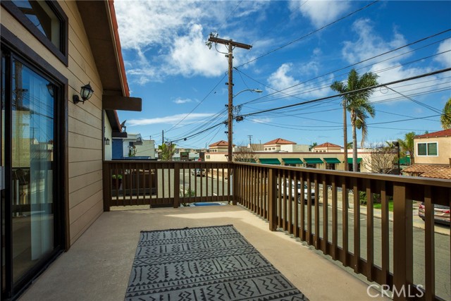 Detail Gallery Image 15 of 25 For 834 3rd St, Hermosa Beach,  CA 90254 - 4 Beds | 3 Baths