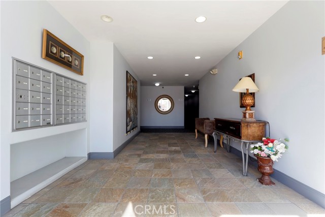 Detail Gallery Image 2 of 26 For 17888 Alburtis Ave #B117,  Artesia,  CA 90701 - 2 Beds | 2 Baths