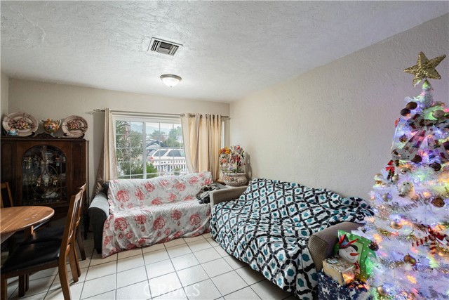 Detail Gallery Image 13 of 43 For 442 N Victoria, San Jacinto,  CA 92583 - 3 Beds | 2/1 Baths