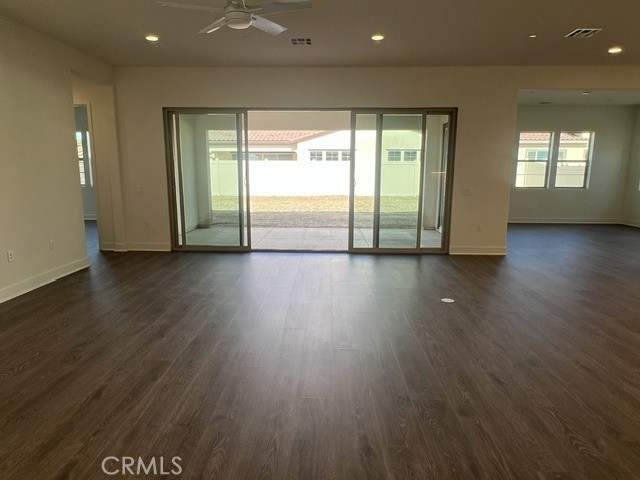 Detail Gallery Image 4 of 11 For 4602 Granville Ct, Chino,  CA 91710 - 3 Beds | 3 Baths