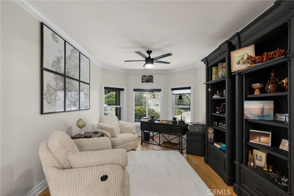 https://media.crmls.org/medias/e354d470-fed0-4752-ab4e-3cc7116c24a7.jpg?preset=X-Large