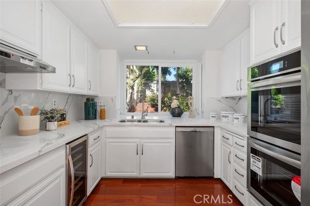 9 Aberdeen st, Irvine CA: https://media.crmls.org/medias/e35536ee-a4ce-4297-9afe-f53d00f2ea50.jpg