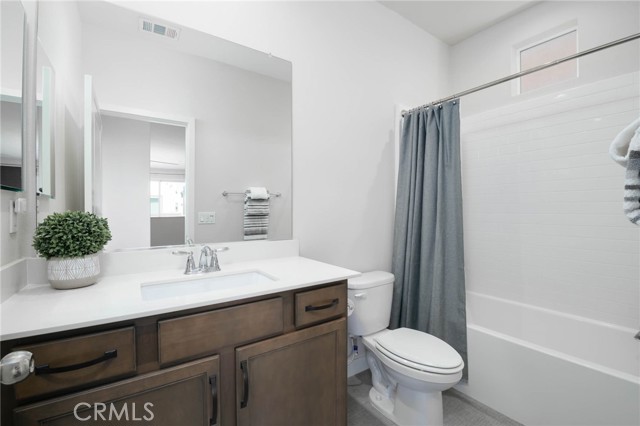Detail Gallery Image 21 of 30 For 656 Daniel Freeman Cir, Inglewood,  CA 90301 - 4 Beds | 4 Baths