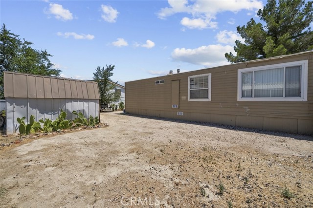 2017 Windharp Drive, Rosamond CA: https://media.crmls.org/medias/e3579cac-a374-47dc-a8a5-67db08210d5e.jpg