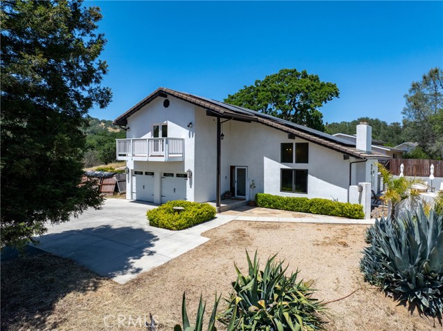 Detail Gallery Image 1 of 58 For 9900 Carmelita Ave, Atascadero,  CA 93422 - 3 Beds | 2/1 Baths