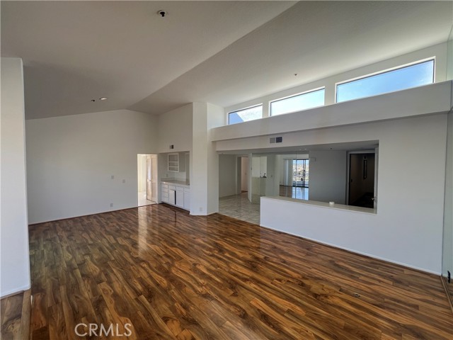 270 Cagney Lane, Newport Beach CA: https://media.crmls.org/medias/e357d4bf-9127-4379-80aa-5f9040b5c70b.jpg