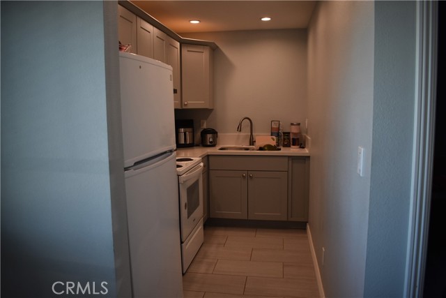 Detail Gallery Image 8 of 17 For 20511 Memory, Apple Valley,  CA 92308 - 3 Beds | 2 Baths