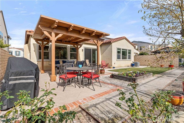 Detail Gallery Image 45 of 72 For 18696 Cedar Crest Dr, Canyon Country,  CA 91387 - 3 Beds | 2/1 Baths