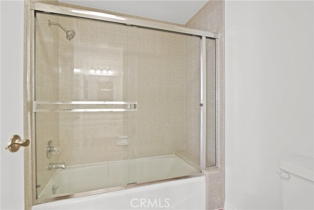 33 4th Street, Hermosa Beach CA: https://media.crmls.org/medias/e35a011f-2219-4d66-a4ac-6ddadb834867.jpg