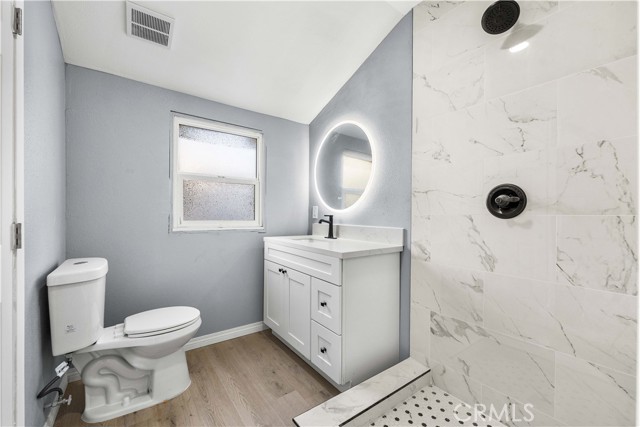 Detail Gallery Image 14 of 22 For 5651 Radford, Valley Village,  CA 91607 - 3 Beds | 2 Baths