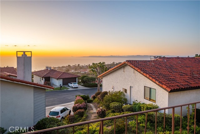 25 Ocean Crest Court, Rancho Palos Verdes, California 90275, 2 Bedrooms Bedrooms, ,3 BathroomsBathrooms,Residential,For Sale,Ocean Crest,PV25053796