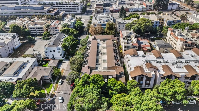 Detail Gallery Image 27 of 34 For 11033 Massachusetts Ave #4,  Los Angeles,  CA 90025 - 2 Beds | 3 Baths