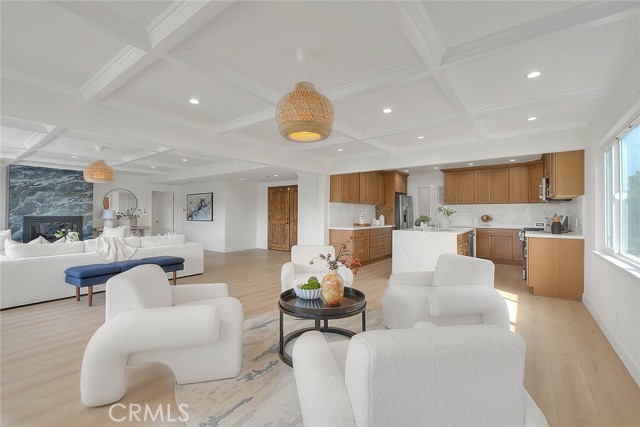 Detail Gallery Image 7 of 75 For 4701 Don Miguel, Los Angeles,  CA 90008 - 3 Beds | 3 Baths