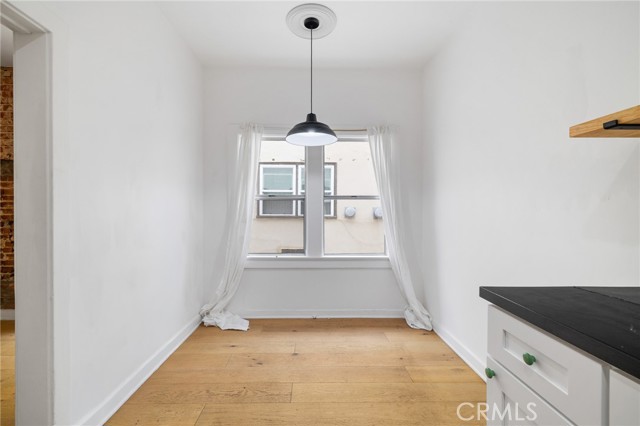 Detail Gallery Image 9 of 39 For 211 S Berendo St #3,  Los Angeles,  CA 90004 - 1 Beds | 1 Baths