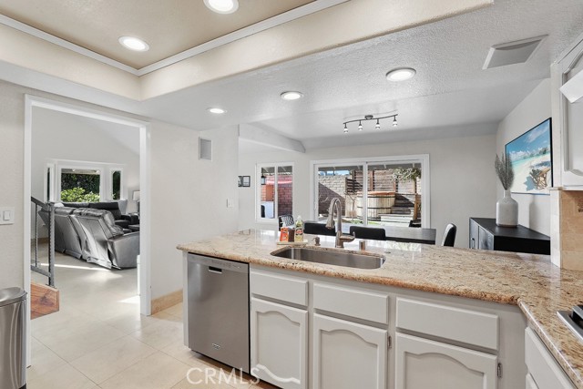 Detail Gallery Image 17 of 36 For 20981 Coastview Ln, Huntington Beach,  CA 92648 - 3 Beds | 2 Baths