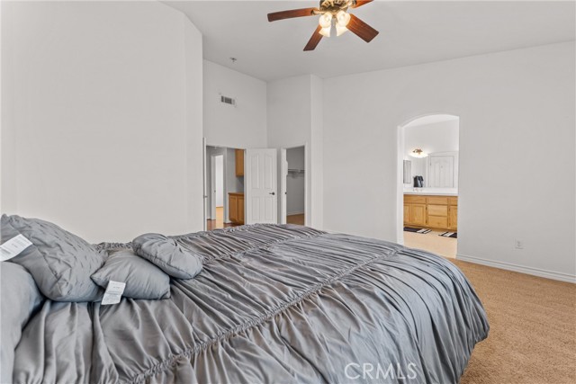 2041 Kalliope Avenue, Lancaster CA: https://media.crmls.org/medias/e35cb340-61d6-4be1-9b4a-e3301d995478.jpg