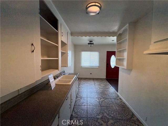 Detail Gallery Image 6 of 10 For 15356 Merrill Ave 2a,  Fontana,  CA 92335 - 1 Beds | 1 Baths