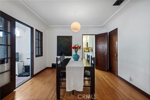 Detail Gallery Image 7 of 38 For 5022 E Broadway, Long Beach,  CA 90803 - 2 Beds | 2 Baths