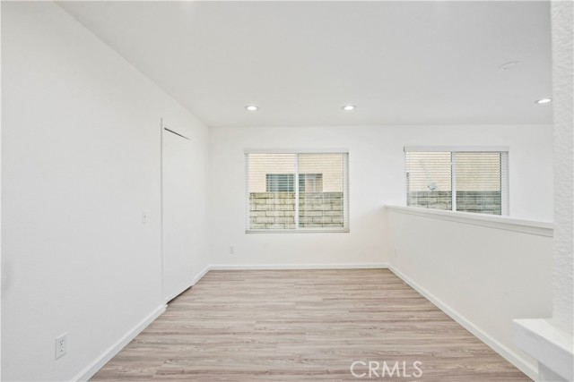 20227 Elkwood Street, Winnetka CA: https://media.crmls.org/medias/e35d228b-ed3b-4ce4-9ab3-008f34c4d066.jpg