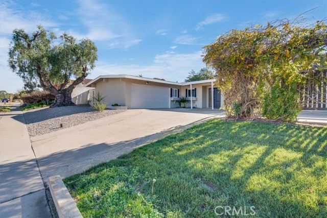 Detail Gallery Image 3 of 28 For 470 Majestic, Santa Maria,  CA 93455 - 4 Beds | 2 Baths