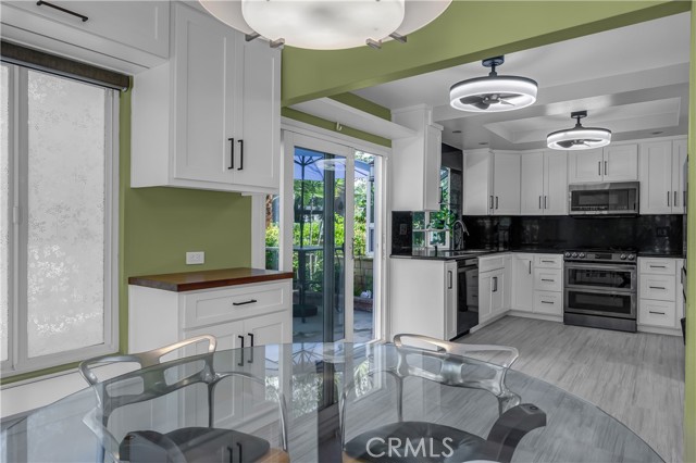 Detail Gallery Image 7 of 61 For 22482 Lake Forest Ln, Lake Forest,  CA 92630 - 4 Beds | 3 Baths