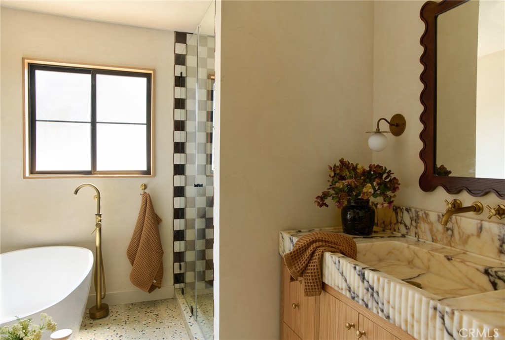 MLS #WS25251711 image #23