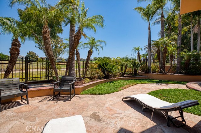 6471 Morningside Drive, Huntington Beach CA: https://media.crmls.org/medias/e35da3a4-e6f6-466d-aa24-af76b1aceb84.jpg