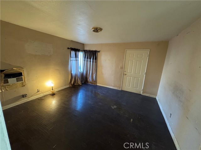 Detail Gallery Image 9 of 21 For 326 N Grant Ave, Corona,  CA 92882 - 2 Beds | 1 Baths