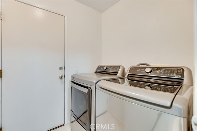 5575 Osborne Court, San Bernardino CA: https://media.crmls.org/medias/e35e024b-1091-4653-ba60-5a6aeeb371f1.jpg