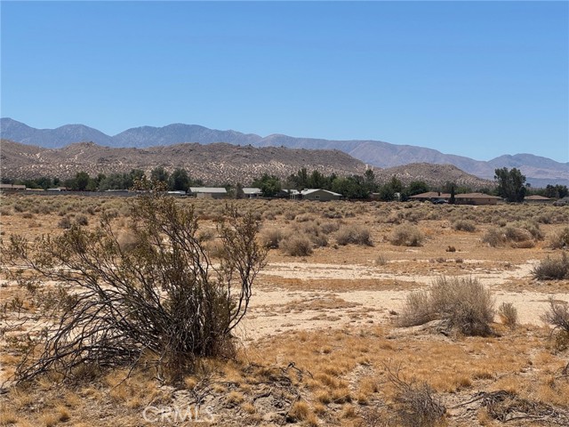 0 E Avenue M, Lake Los Angeles CA: https://media.crmls.org/medias/e35e041a-8230-4e06-8638-8b3b092a1a42.jpg