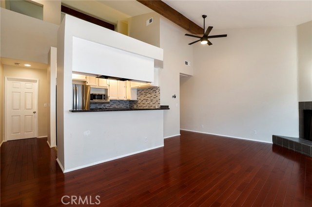 Detail Gallery Image 3 of 23 For 200 E Plymouth St #26,  Inglewood,  CA 90302 - 3 Beds | 2 Baths