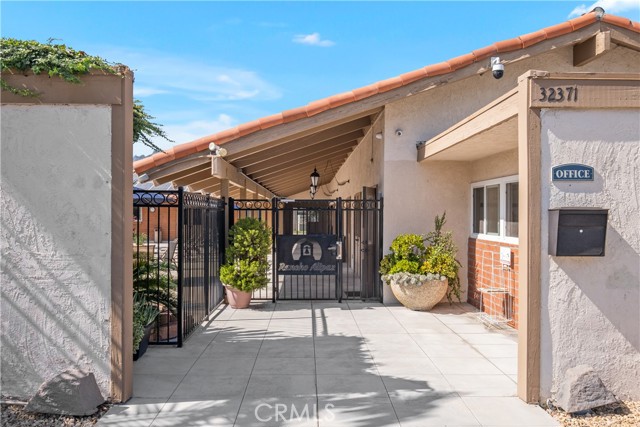 Detail Gallery Image 34 of 38 For 32371 Alipaz Street #33,  San Juan Capistrano,  CA 92675 - 2 Beds | 2 Baths