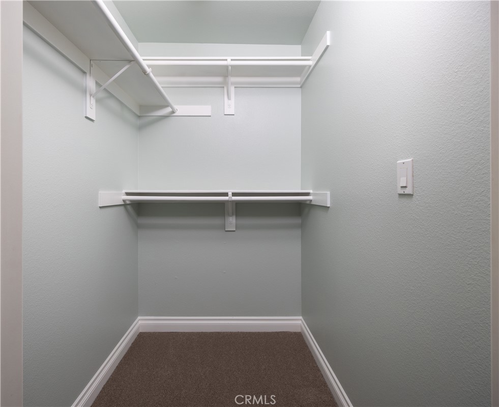 https://media.crmls.org/medias/e35f3a42-81a2-4761-8002-6dd5faf2491c.jpg?preset=X-Large