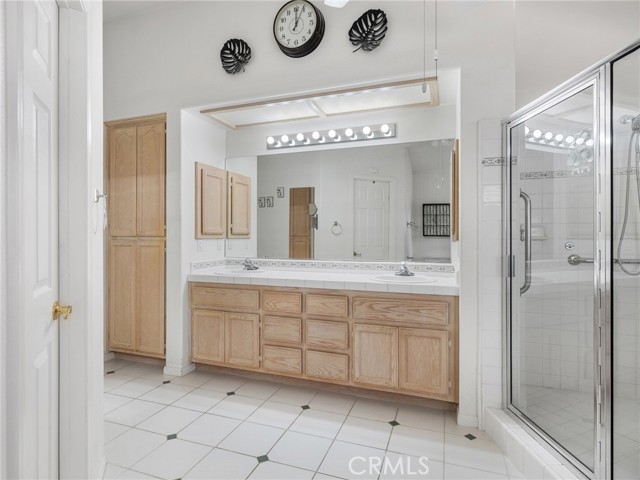 Detail Gallery Image 31 of 57 For 16992 Joshua, Apple Valley,  CA 92307 - 5 Beds | 4 Baths