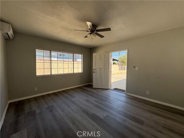 Detail Gallery Image 3 of 12 For 125 E Pomona, Monrovia,  CA 91016 - 2 Beds | 1 Baths